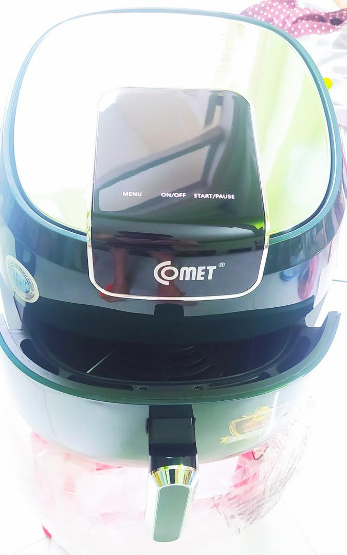 Nồi Chiên Không Dầu Comet CM6858 4.2L - Màn Hình Cảm Ứng, Công Nghệ Rapid Air Giảm 80% Dầu Mỡ, Dễ Dàng Vệ Sinh, Nấu An Toàn Tốt Cho Sức Khỏe
