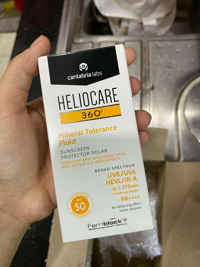 Kem Chống Nắng Heliocare 360 Mineral Tolerance Fluid SPF50 - Bảo Vệ Da Nhạy Cảm, Chống UVA/UVB, Chống Nước, Không Nhờn