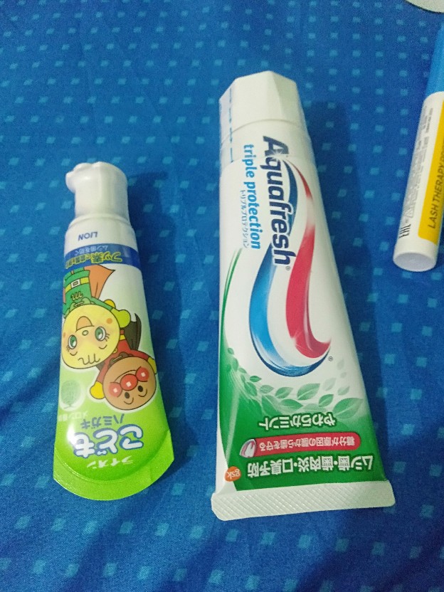 Kem Đánh Răng Aquafresh Nhật Bản Hương Trà Xanh - Giữ Răng Trắng Sáng, Chắc Khỏe, Hơi Thở Thơm Mát, Nụ Cười Rạng Rỡ
