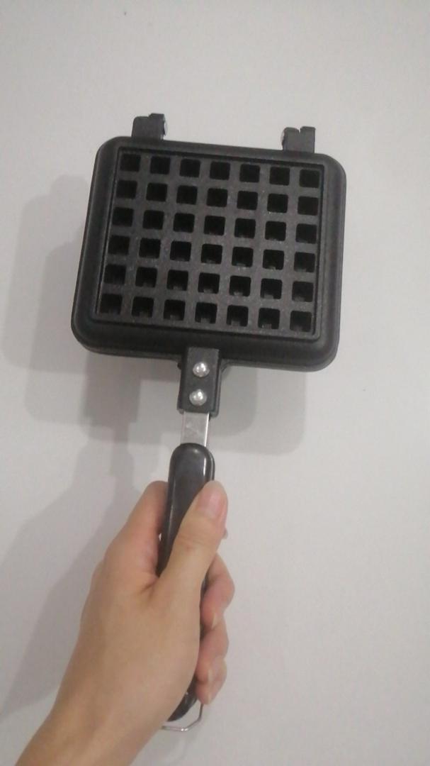 Chảo Nướng Bánh Waffle Chống Dính 2 Mặt Kích Thước 13x14cm - Dụng Cụ Làm Bánh Tiện Lợi Cho Người Yêu Thích Nấu Ăn