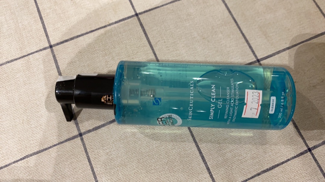 Sữa Rửa Mặt Skinceuticals Simply Clean Gel Dành Cho Da Dầu - Giúp Làm Sạch, Kiểm Soát Dầu, Giảm Mụn, 195ml