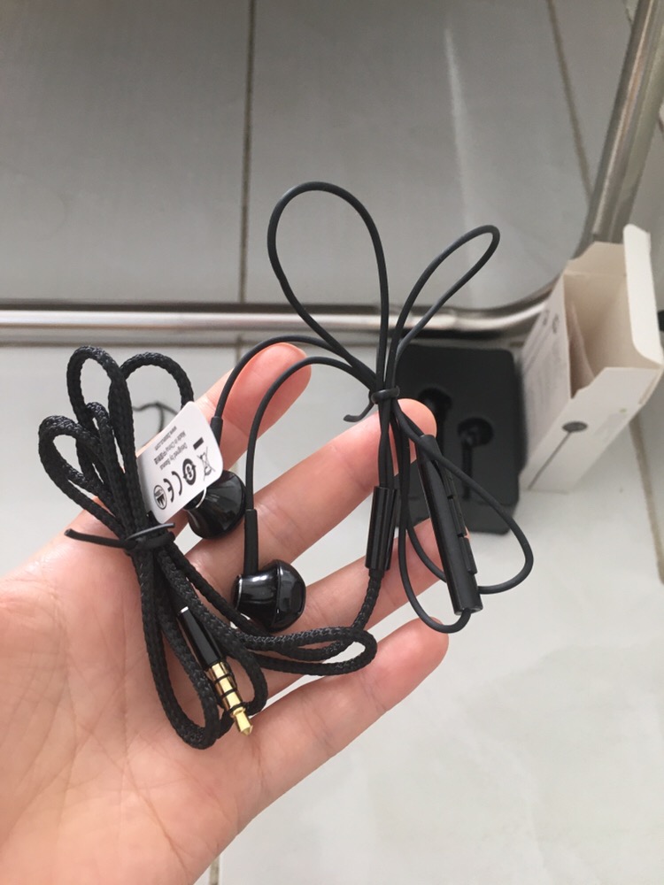 Tai Nghe Dây Baseus H06 Cổng 3.5mm - Âm Thanh Sống Động, Thiết Kế Giống Earpod Apple, Thoải Mái và Bám Tai Tốt