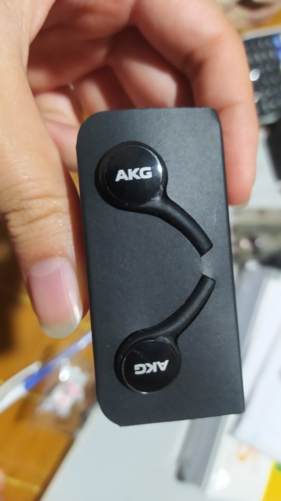 Tai nghe in-ear Samsung Galaxy S10 AKG 3.5mm - Âm thanh tuyệt vời, thiết kế thời thượng, tương thích đa dạng điện thoại