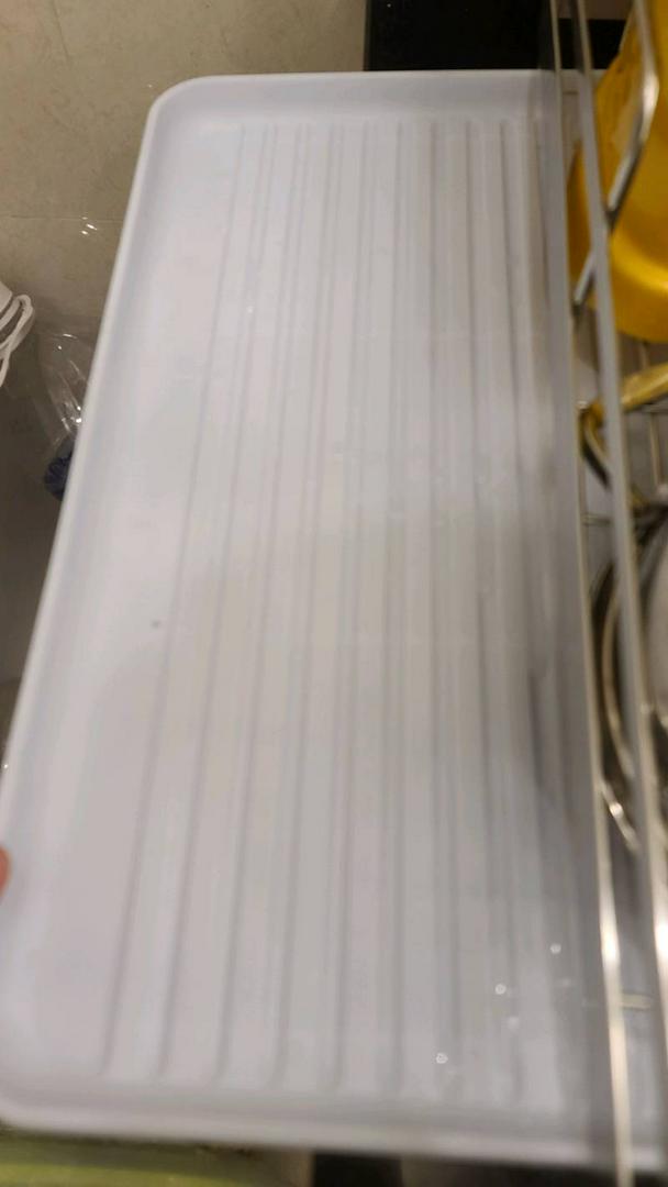 Kệ chén bát Inox Hobby KC với khay hứng nước thông minh - Giải pháp gọn gàng cho nhà bếp, chất liệu inox 304 bền bỉ, dễ dàng tháo rời.