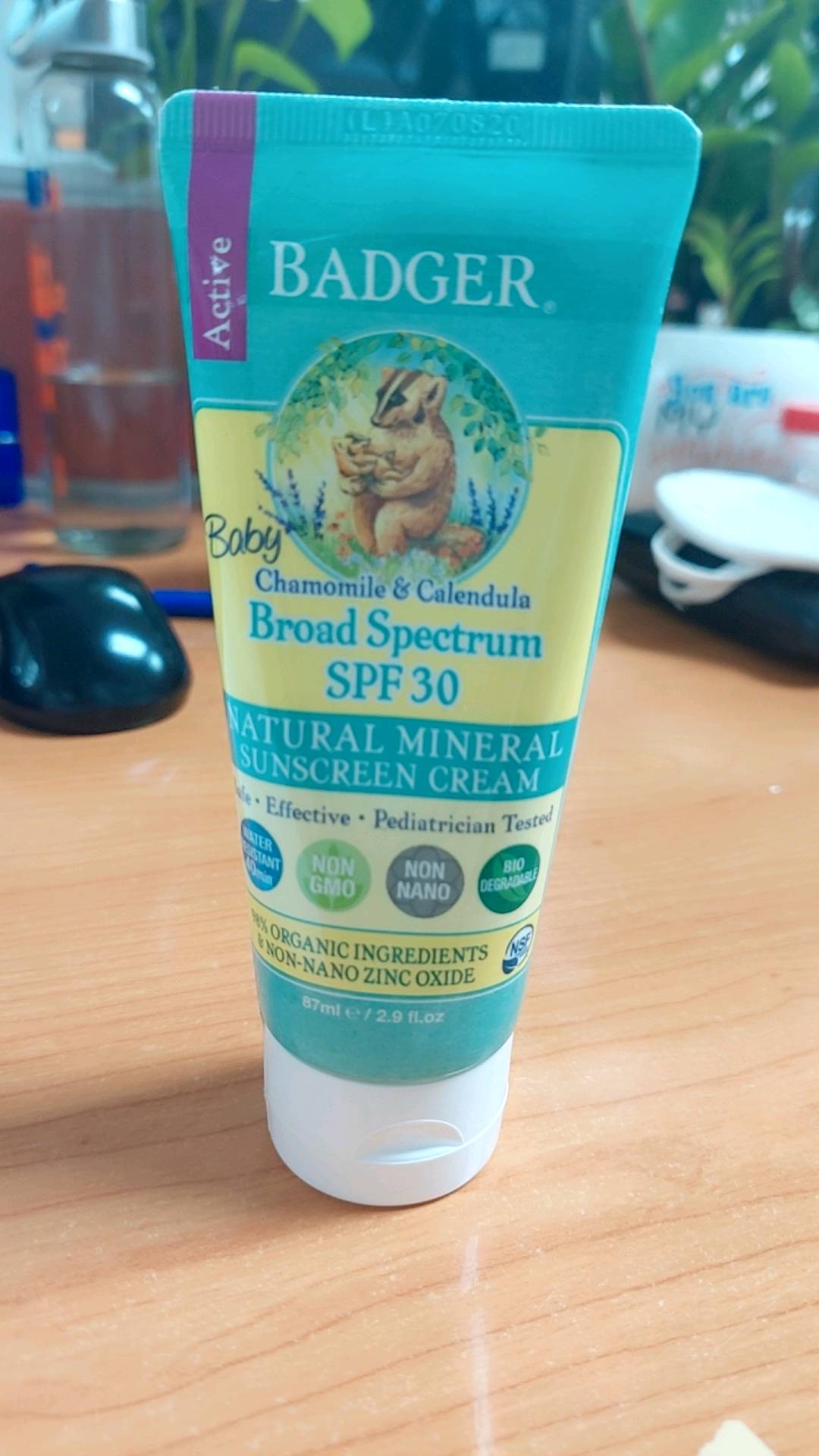 Kem Chống Nắng Cho Bé Badger - SPF 30, Định Dạng Kem Vật Lý, Kháng Nước 40 Phút, An Toàn Cho Da Nhạy Cảm Trẻ Em, Chiết Xuất Thiên Nhiên