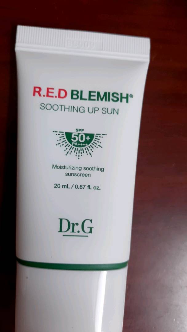 Kem Chống Nắng Dr.G R.E.D Blemish Soothing Up Sun SPF 50+ - Bảo Vệ Da Tối Ưu, Chống Nắng Toàn Diện, Dưỡng Ẩm Mềm Mịn cho Da Nhạy Cảm