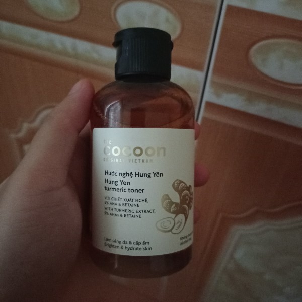 Nước Nghệ Hưng Yên Cocoon Toner 5% AHA - Giúp Sáng Mịn Da, Cấp Ẩm, Chăm Sóc Da Dịu Nhẹ, Phù Hợp Với Mọi Loại Da 140ml