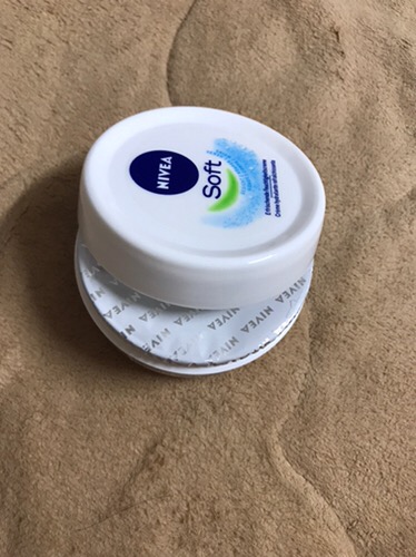 Kem Dưỡng Ẩm Nivea Soft 200ml Chính Hãng - Cấp Ẩm Hiệu Quả Cho Da Mặt & Toàn Thân, Giải Quyết Tình Trạng Da Khô, Nứt Nẻ Mùa Đông