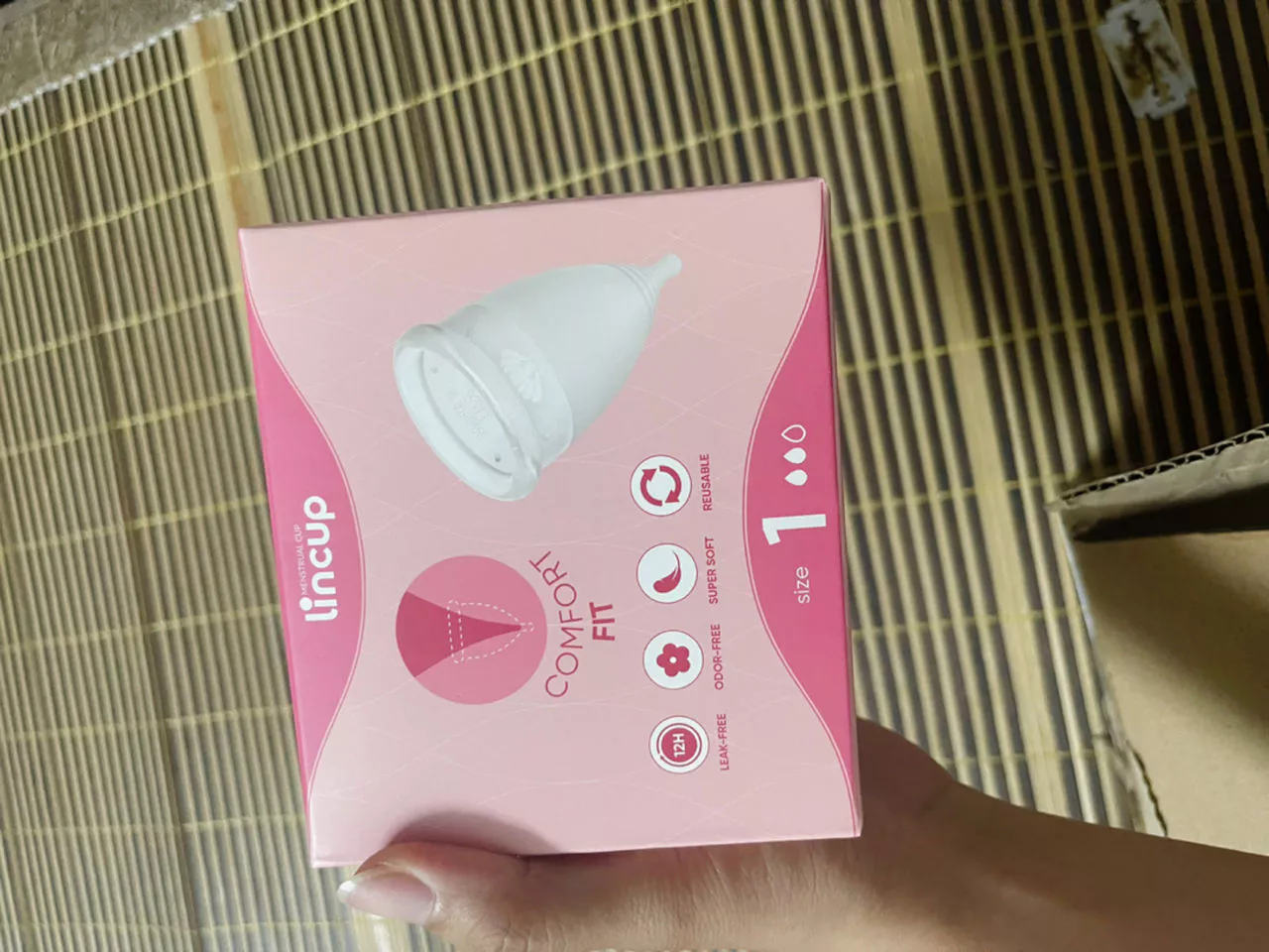 Cốc Nguyệt San Lincup Chính Hãng Mỹ - Silicon Y Tế Mềm Mại, Không Tràn, Thiết Kế Dễ Sử Dụng Cho Phụ Nữ Việt Nam