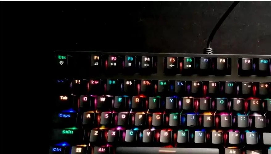 Bàn phím cơ gaming Aukey KM-G12 - RGB 7 màu, 12 hiệu ứng Led, trải nghiệm chơi game tuyệt vời, tương thích Windows và Mac