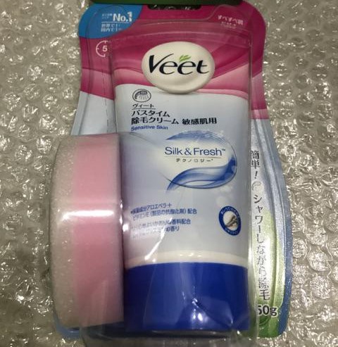 Kem tẩy lông Veet Nhật Bản cho da nhạy cảm - Dễ sử dụng, an toàn cho mẹ bầu, giúp loại bỏ lông hiệu quả và dưỡng ẩm vượt trội.