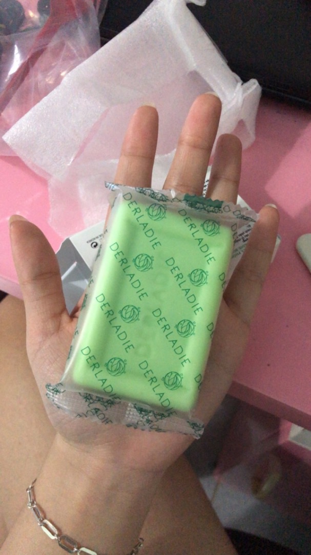 Xà Phòng Derladie Giảm Mụn Cơ Thể - Cleansing Bar Hỗ Trợ Sạch Lỗ Chân Lông, Cải Thiện Da Mụn, Chiết Xuất Thiên Nhiên, 50g