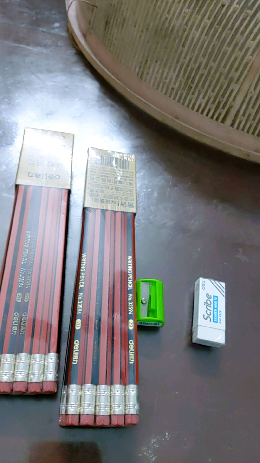 Combo 2 Cục Tẩy Deli EH03010 - Tẩy Không Bụi Dùng Cho Thi Cử, Thi Trắc Nghiệm, Tẩy Xóa Sạch, An Toàn, Dễ Dàng Sửa Bài