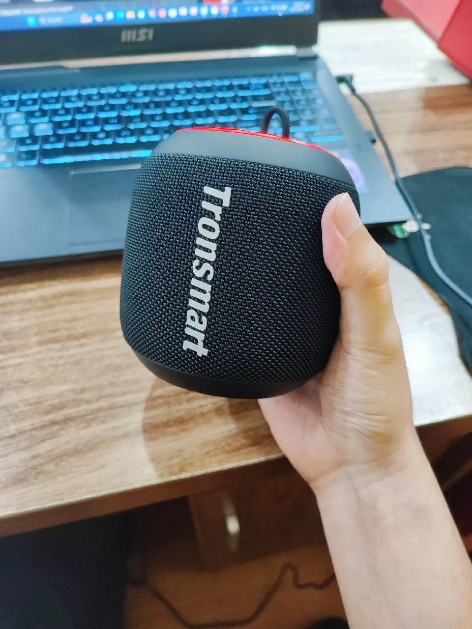 Loa Bluetooth Tronsmart T7 Mini 15W chống nước IPX7 - Âm thanh trong trẻo, pin 18 giờ, kết nối Bluetooth 5.3, di động lý tưởng cho mọi chuyến đi.