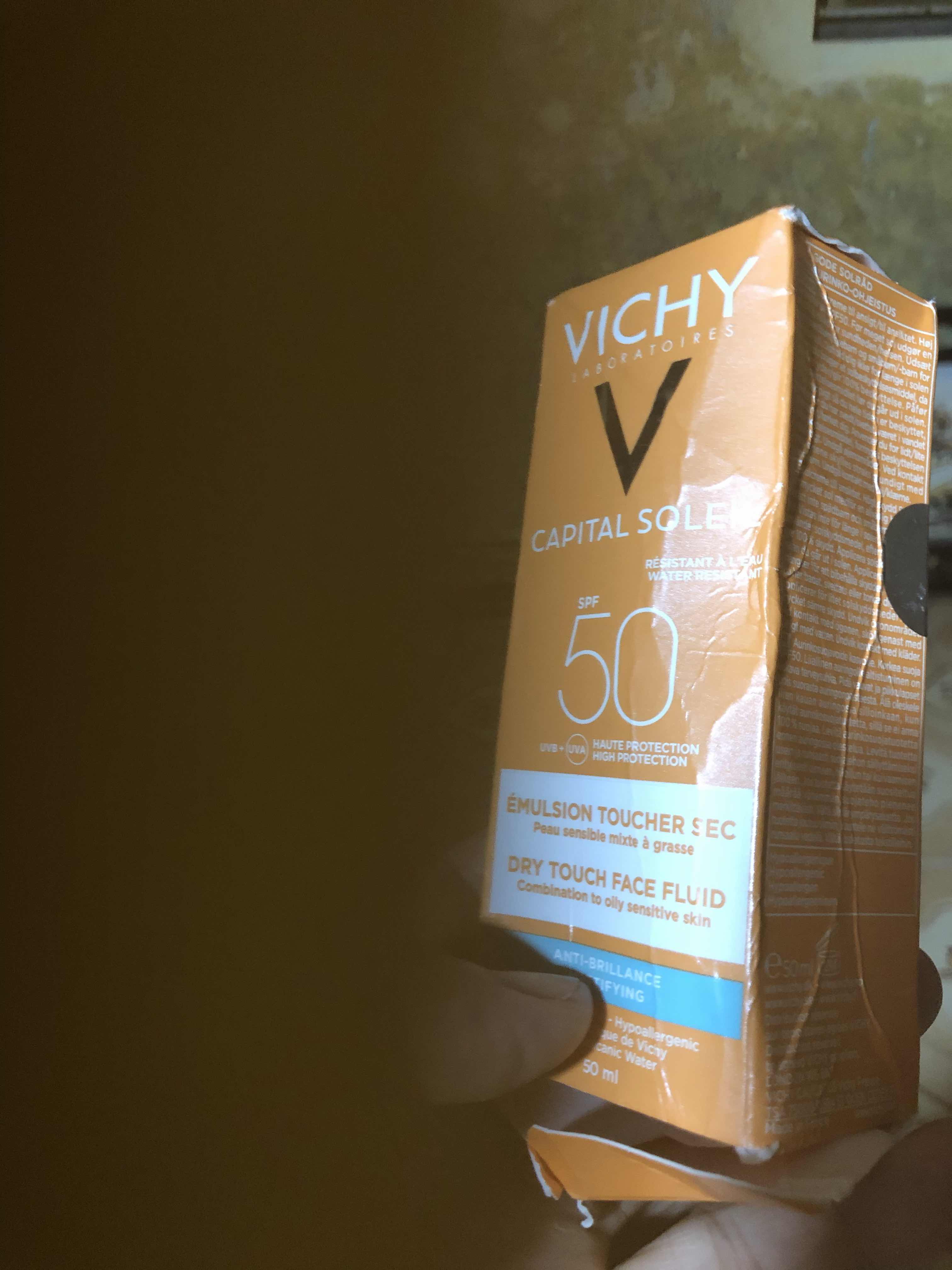 Kem Chống Nắng Vichy Idéal Soleil SPF50 - Bảo Vệ Da Hiệu Quả Trước Tia UV - Dành Cho Da Dầu, Hỗn Hợp Thiên Dầu, Không Nhờn Dính