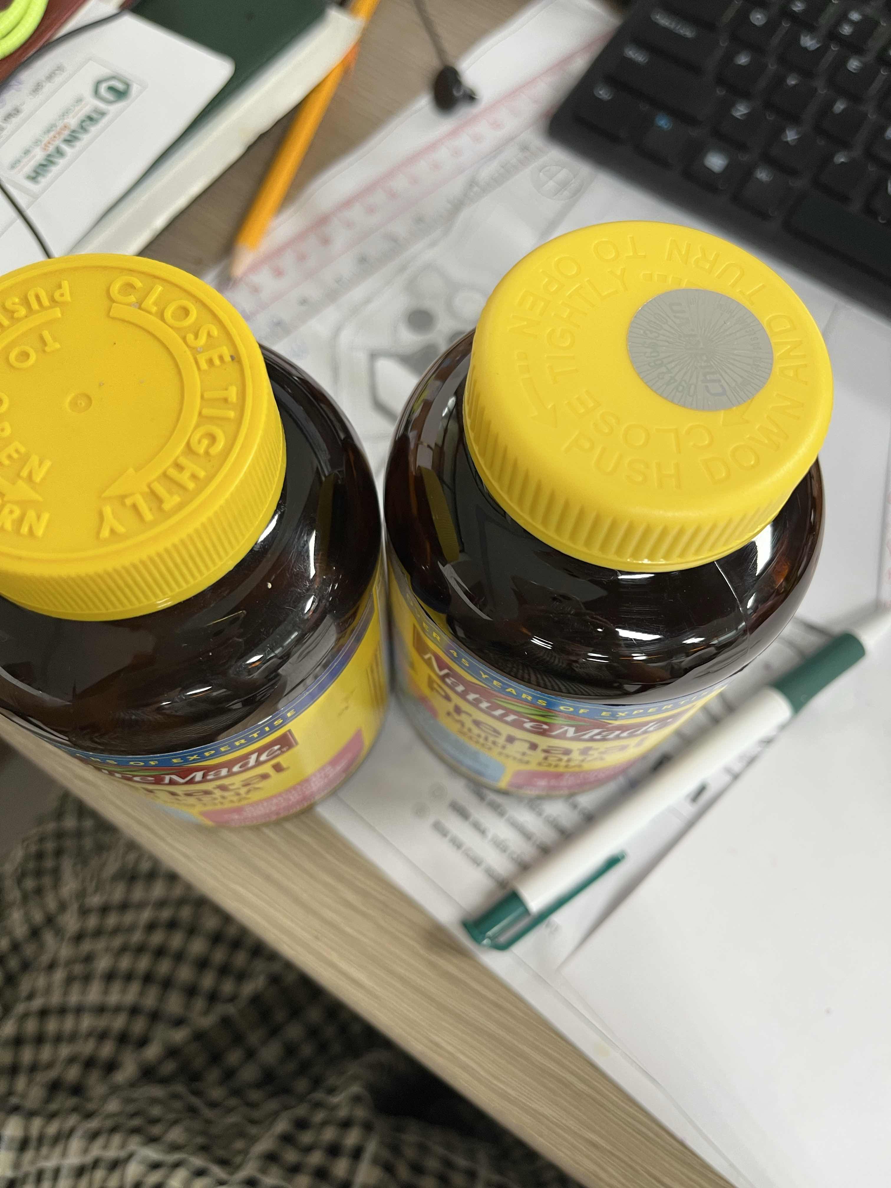 Vitamin tổng hợp dành cho bà bầu Nature Made Prenatal Folic Acid + DHA - 150 viên hỗ trợ sức khỏe mẹ và sự phát triển thai nhi, ngăn dị tật ống thần kinh.
