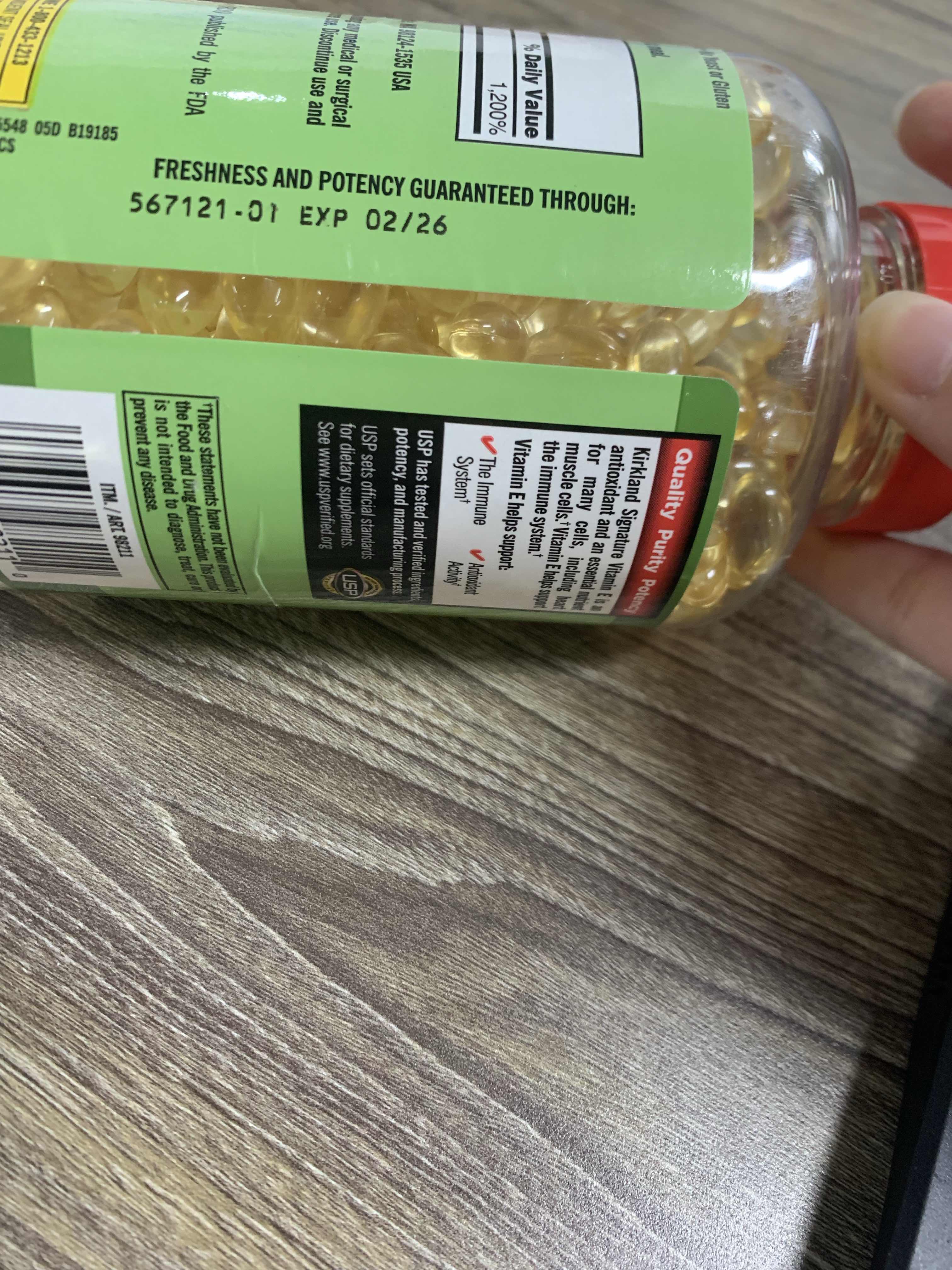 Viên Uống Vitamin E Kirkland 400 IU - Hỗ Trợ Làm Đẹp Da, Cải Thiện Sức Khỏe, Hộp 500 Viên Chính Hãng Mỹ