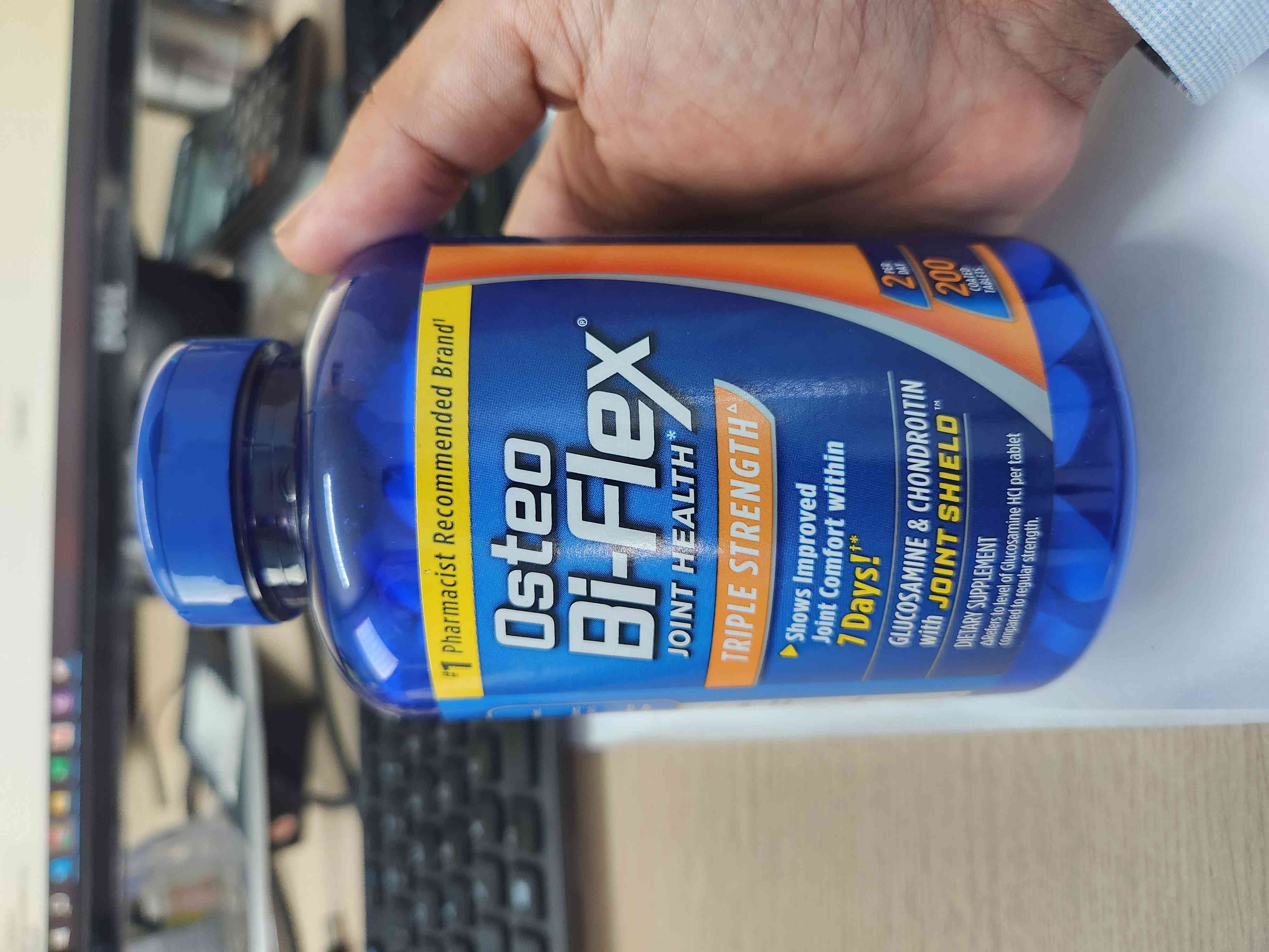 Viên uống Osteo Bi-Flex Triple Strength của Mỹ giúp hỗ trợ xương khớp, bổ sung Glucosamine và Vitamin D cho sức khỏe hệ vận động.