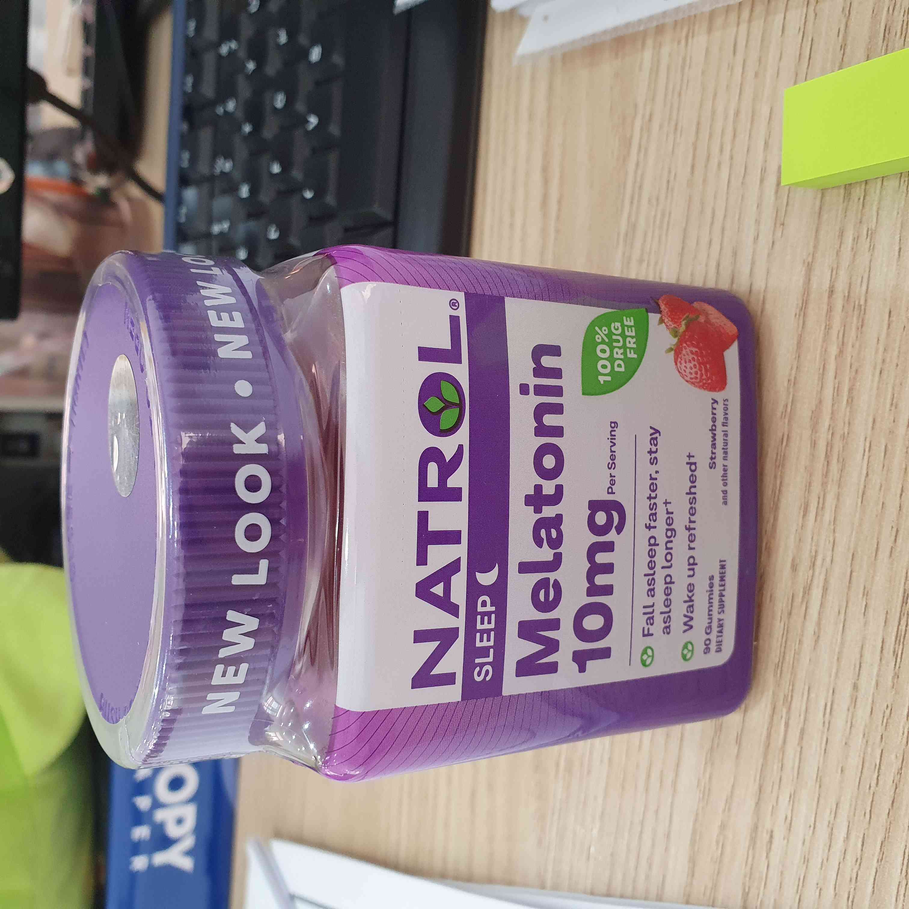 Kẹo dẻo hỗ trợ giấc ngủ Natrol Gummies 10mg vị dâu - Giúp ngủ ngon, cải thiện mệt mỏi tự nhiên, 90 viên/hộp
