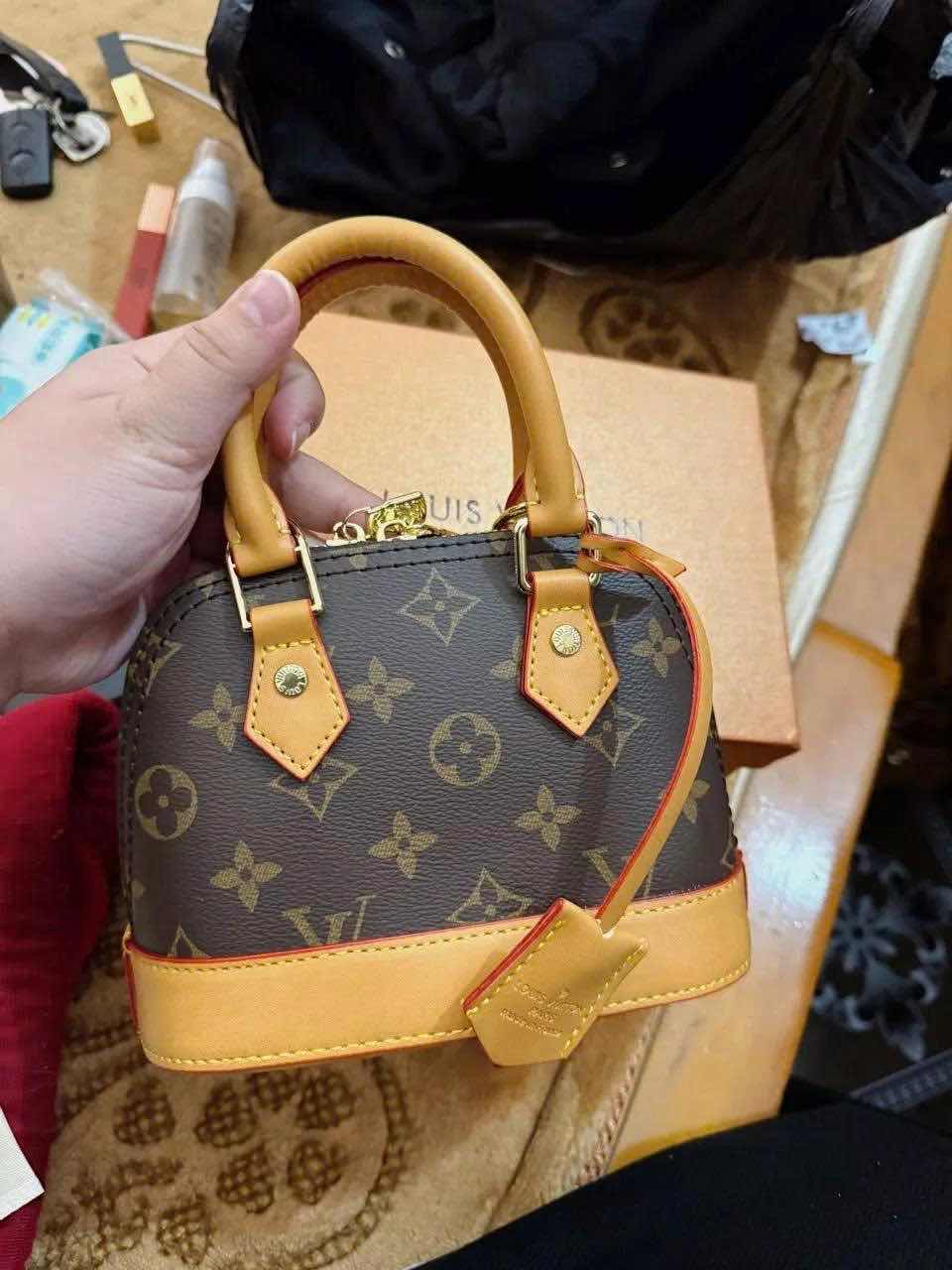 Túi Công Sở Xách Tay Size 18-23 Kèm Dây Đeo Chéo - Túi Nữ Cao Cấp Sang Trọng, Tiện Dụng Cho Phụ Nữ Hiện Đại
