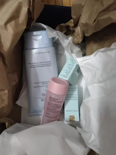 Sữa Rửa Mặt Kiêm Mặt Nạ Estée Lauder Perfectly Clean - Đa Tác Động, Dưỡng Ẩm, Dành Cho Da Thường và Da Hỗn Hợp
