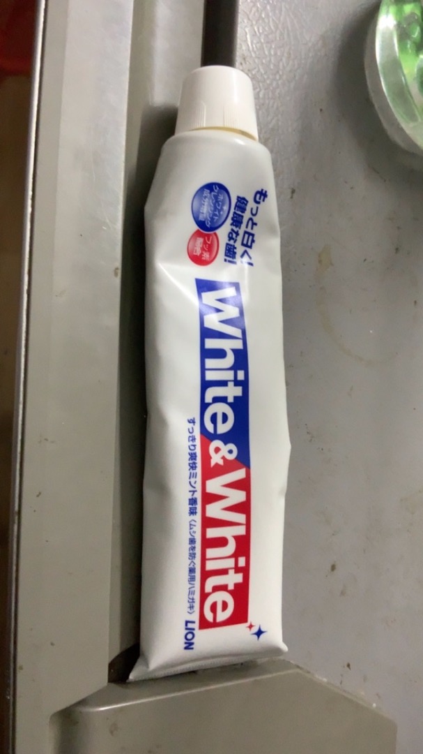 Combo 2 Tuýp Kem Đánh Răng White & White Lion Nhật Bản - Hỗ Trợ Làm Trắng, Ngăn Ngừa Sâu Răng, Hương Bạc Hà Mát Lạnh