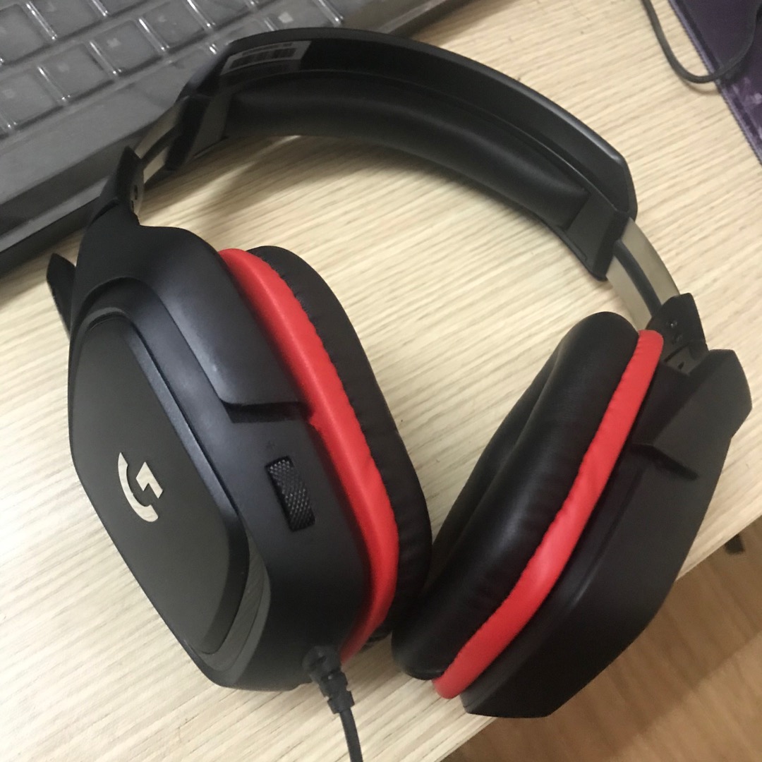 Tai nghe Gaming Logitech G331 - Âm Thanh Rõ Ràng, Thiết Kế Thoải Mái, Tương Thích PlayStation 4, Nintendo Switch, Kết Nối 3.5mm