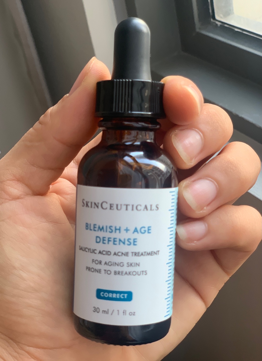 Serum SkinCeuticals Blemish + Age Defense 30ml - Hỗ Trợ Trị Mụn, Ngừa Lão Hóa, Làm Sáng Da, Kiểm Soát Dầu Thừa