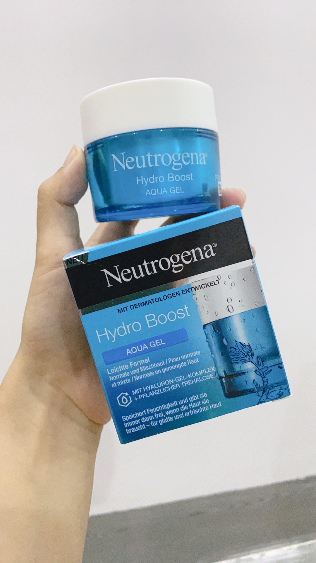 Kem Dưỡng Ẩm Neutrogena Hydro Boost Water Gel 48g - Cấp Nước, Giữ Ẩm, Phù Hợp Mọi Loại Da, Dưỡng Da Mềm Mại, Ngăn Ngừa Lão Hóa