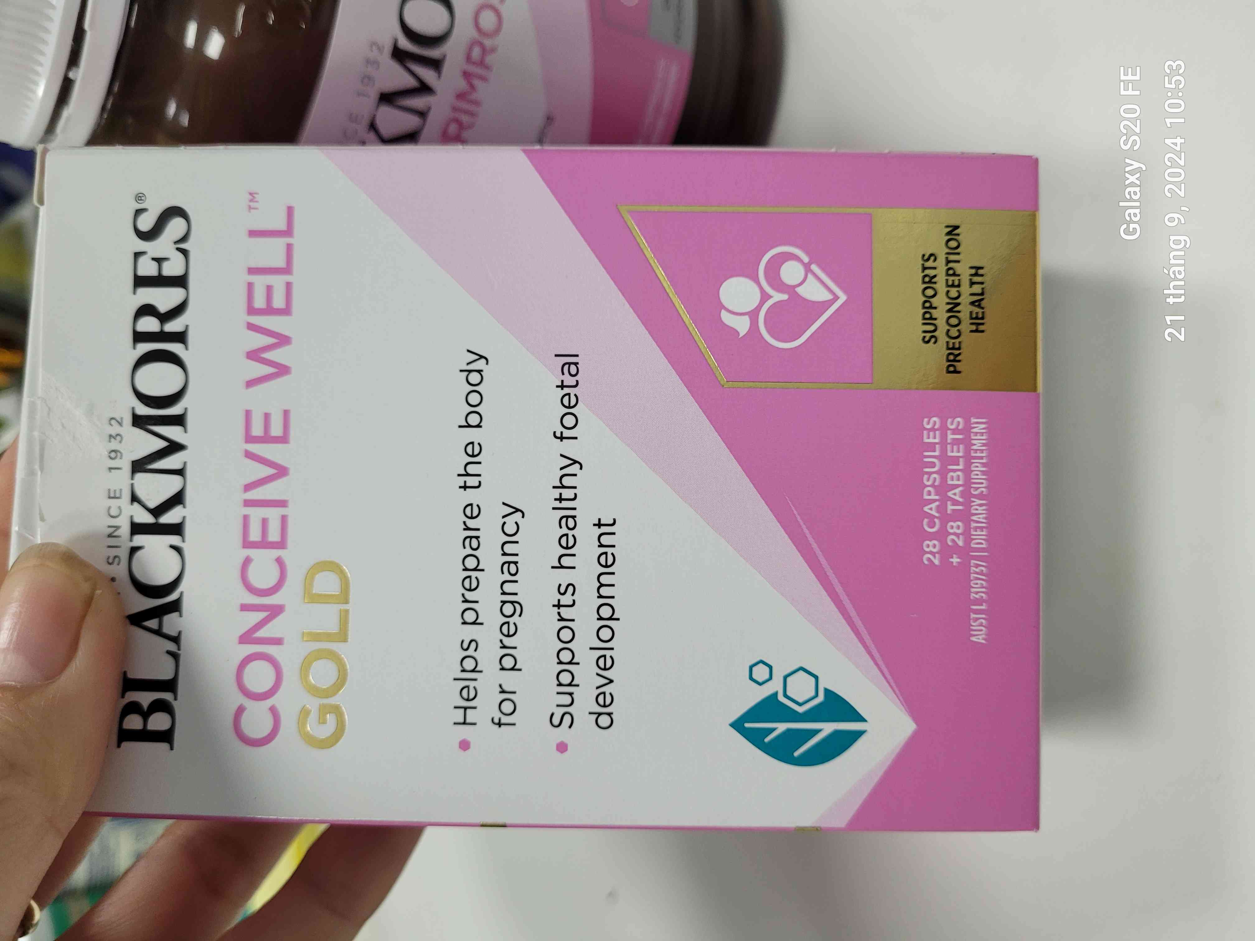 Viên uống Blackmores Conceive Well Gold - Hỗ trợ tăng khả năng thụ thai cho phụ nữ, bổ sung vitamin và chất dinh dưỡng cần thiết 56 viên