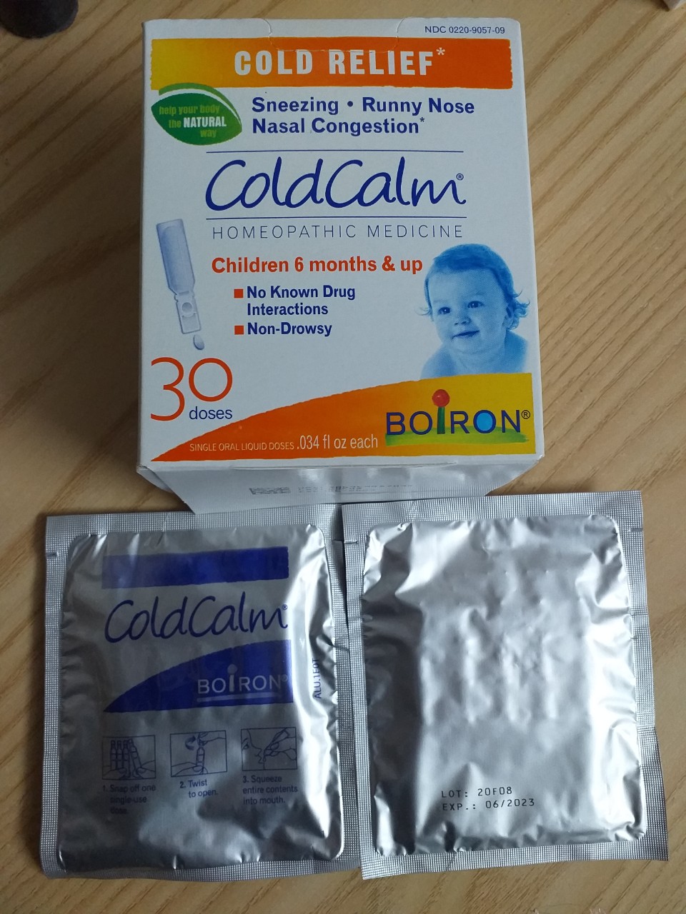 Dung dịch ColdCalm Boiron cho bé từ 6 tháng tuổi - Hỗ trợ giảm triệu chứng cảm lạnh, dễ uống, dạng ống tiện lợi