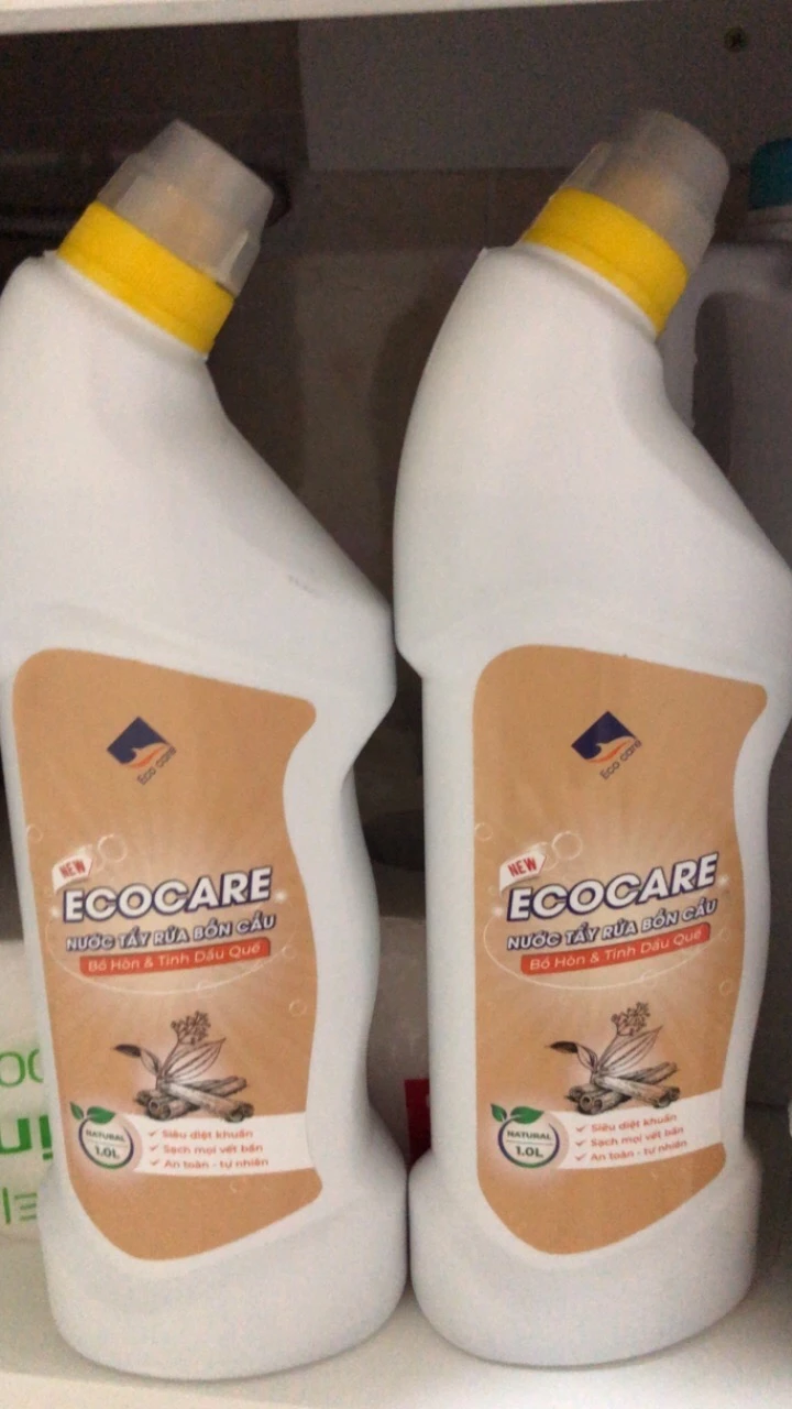 Nước Tẩy Rửa Bồn Cầu Hữu Cơ ECOCARE 1L - Chiết Xuất Bồ Hòn, Tinh Dầu Quế và Sả Chanh, Diệt Khuẩn và Khử Mùi Hiệu Quả
