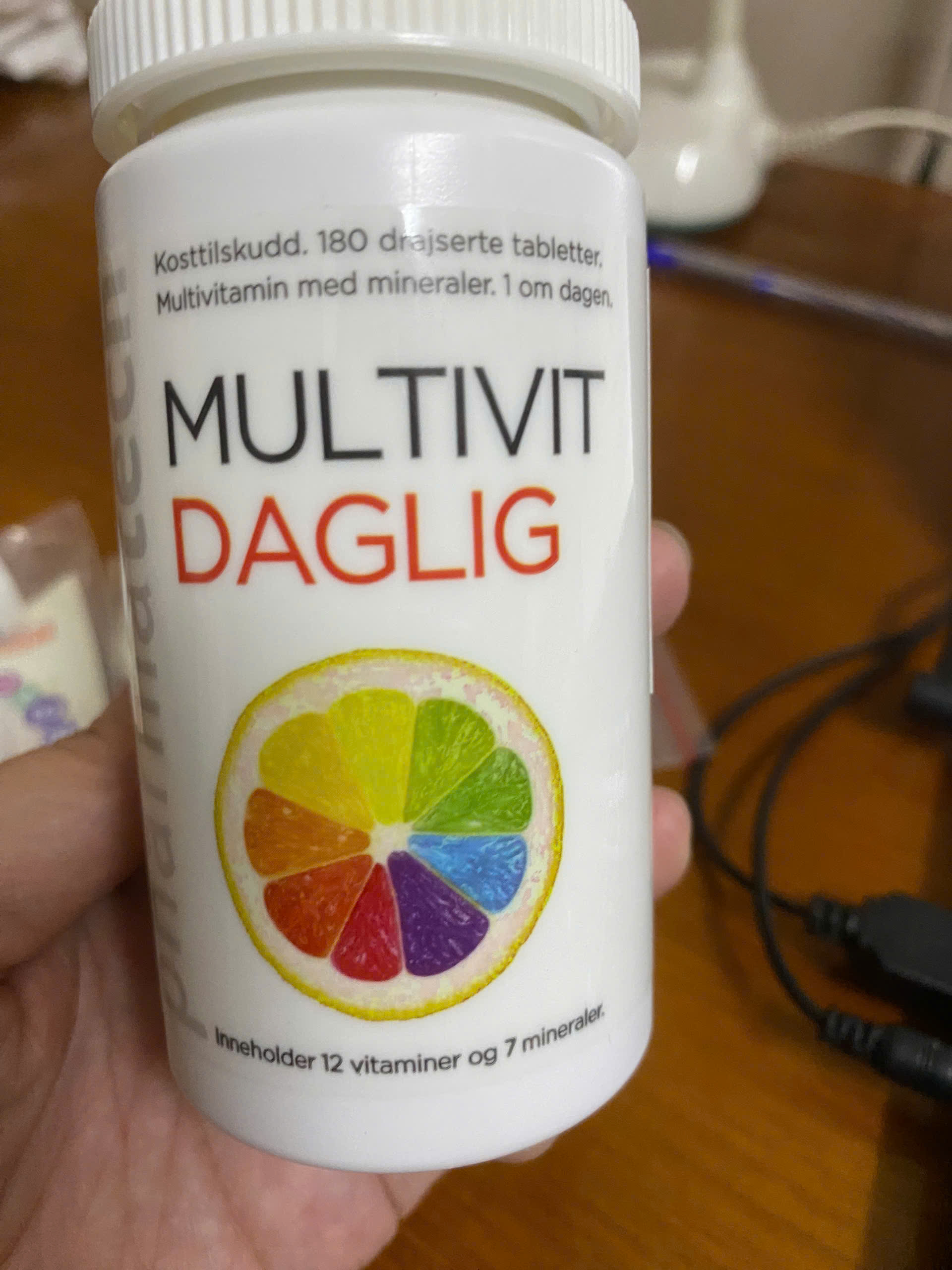 Viên uống bổ sung Vitamin và Khoáng chất MULTIVIT DAGLIG 180 viên-Nauy