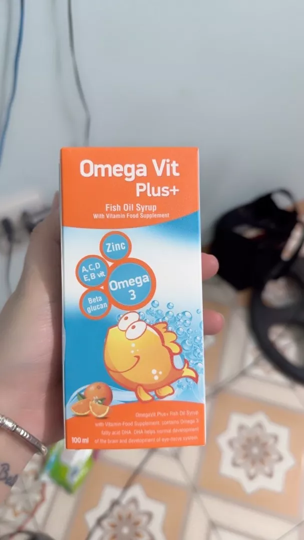 Dầu cá Omega Vit Plus+ cho bé dạng siro - Bổ sung Omega 3, Vitamin và Khoáng chất, Hỗ trợ Phát triển Trí Não và Thị Lực, Dễ Uống.
