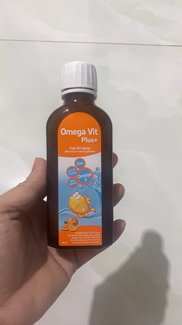 Dầu cá Omega Vit Plus+ cho bé dạng siro - Bổ sung Omega 3, Vitamin và Khoáng chất, Hỗ trợ Phát triển Trí Não và Thị Lực, Dễ Uống.