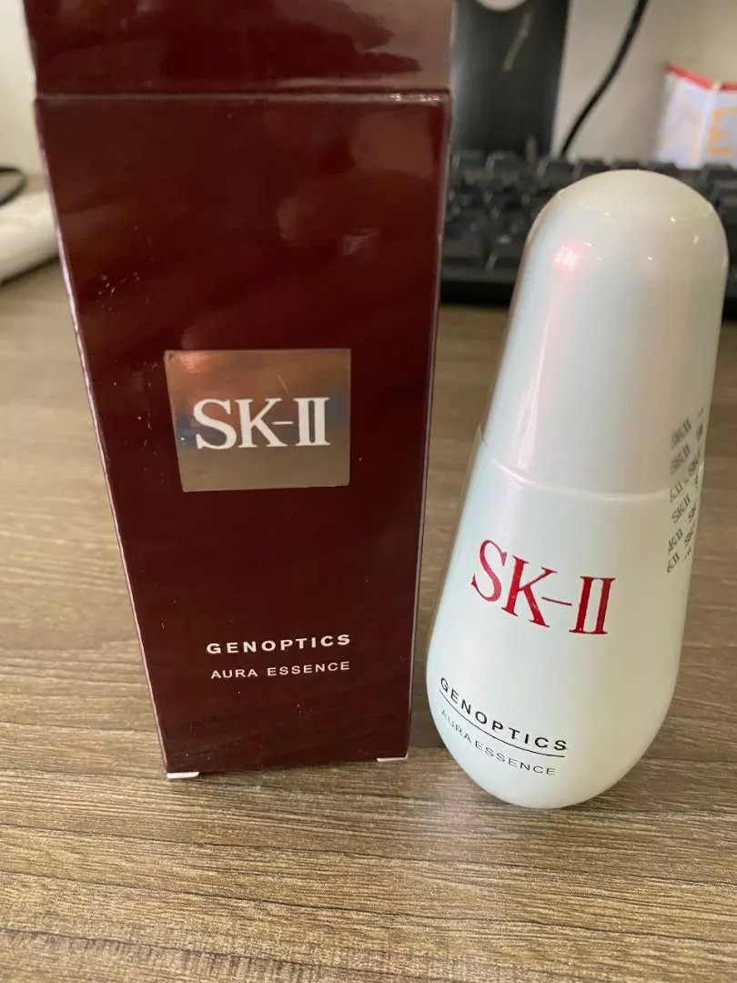 Serum dưỡng trắng da SK-II Genoptics Aura Essence 50ml - Giúp da sáng khỏe, ngăn lão hóa, phù hợp cho phụ nữ trên 30 tuổi
