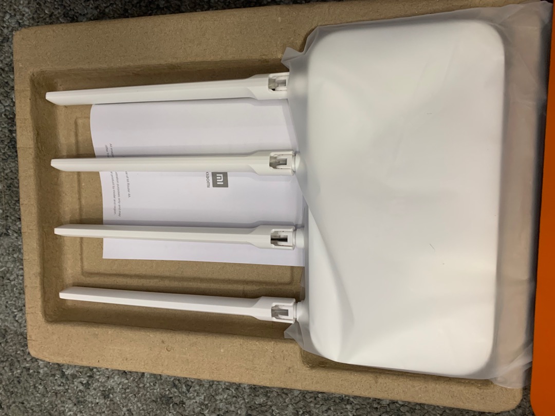 Bộ phát Wifi Xiaomi Mi Router 4C - Tốc độ 300Mbps, 4 râu, 64MB RAM, Quản lý qua App Mi Wifi, Phủ sóng rộng cho gia đình và văn phòng