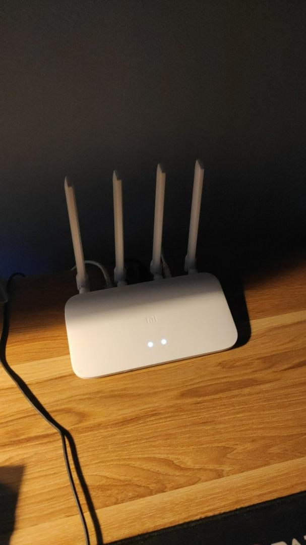 Bộ phát Wifi Xiaomi Mi Router 4C - Tốc độ 300Mbps, 4 râu, 64MB RAM, Quản lý qua App Mi Wifi, Phủ sóng rộng cho gia đình và văn phòng
