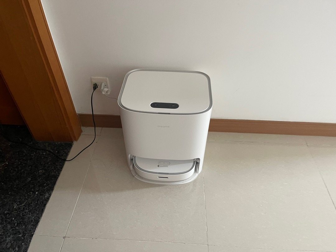 Robot Hút Bụi Lau Nhà Dreame Bot W10 - Thông Minh, Đa Năng, Lực Hút 4000Pa, Tự Giặt Giẻ Lau, Phù Hợp Mọi Nhà Hàng, Đặt Hàng Online Tại Chiaki.vn