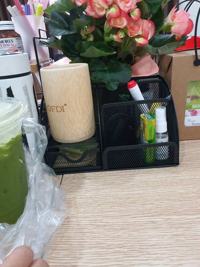 Giá Sắt Đựng Tài Liệu Văn Phòng Để Bàn Deli 9200 - Ngăn Chứa 7 Khay Đen Cao Cấp, Thiết Kế Gọn Gàng, Tiện Lợi
