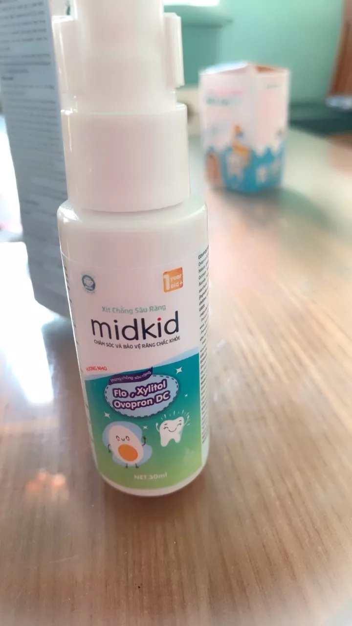 Xịt Chống Sâu Răng Midkid 30ml - Giải Pháp Diệt Khuẩn Bảo Vệ Răng Miệng Cho Bé Từ 1-6 Tuổi, Giảm Mảng Bám, Tái Tạo Men Răng