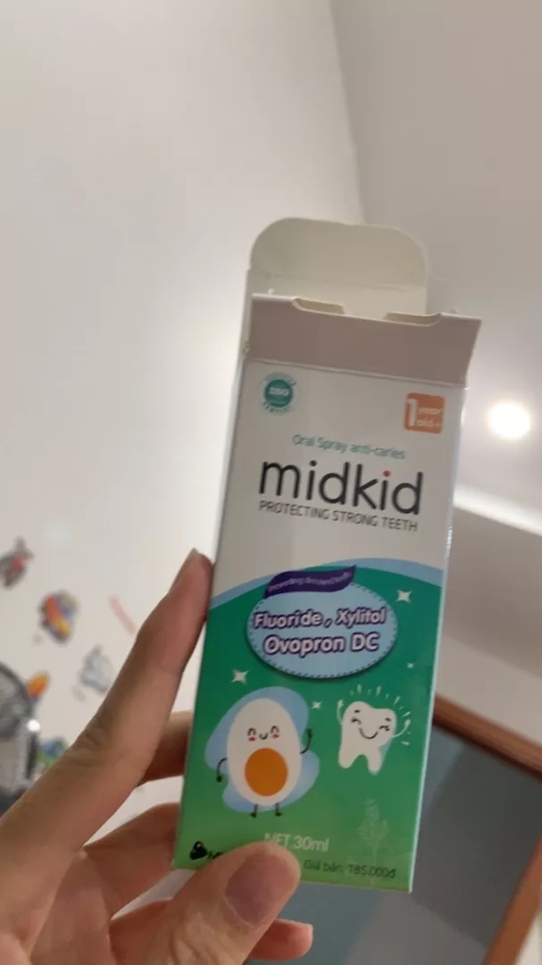 Xịt Chống Sâu Răng Midkid 30ml - Giải Pháp Diệt Khuẩn Bảo Vệ Răng Miệng Cho Bé Từ 1-6 Tuổi, Giảm Mảng Bám, Tái Tạo Men Răng