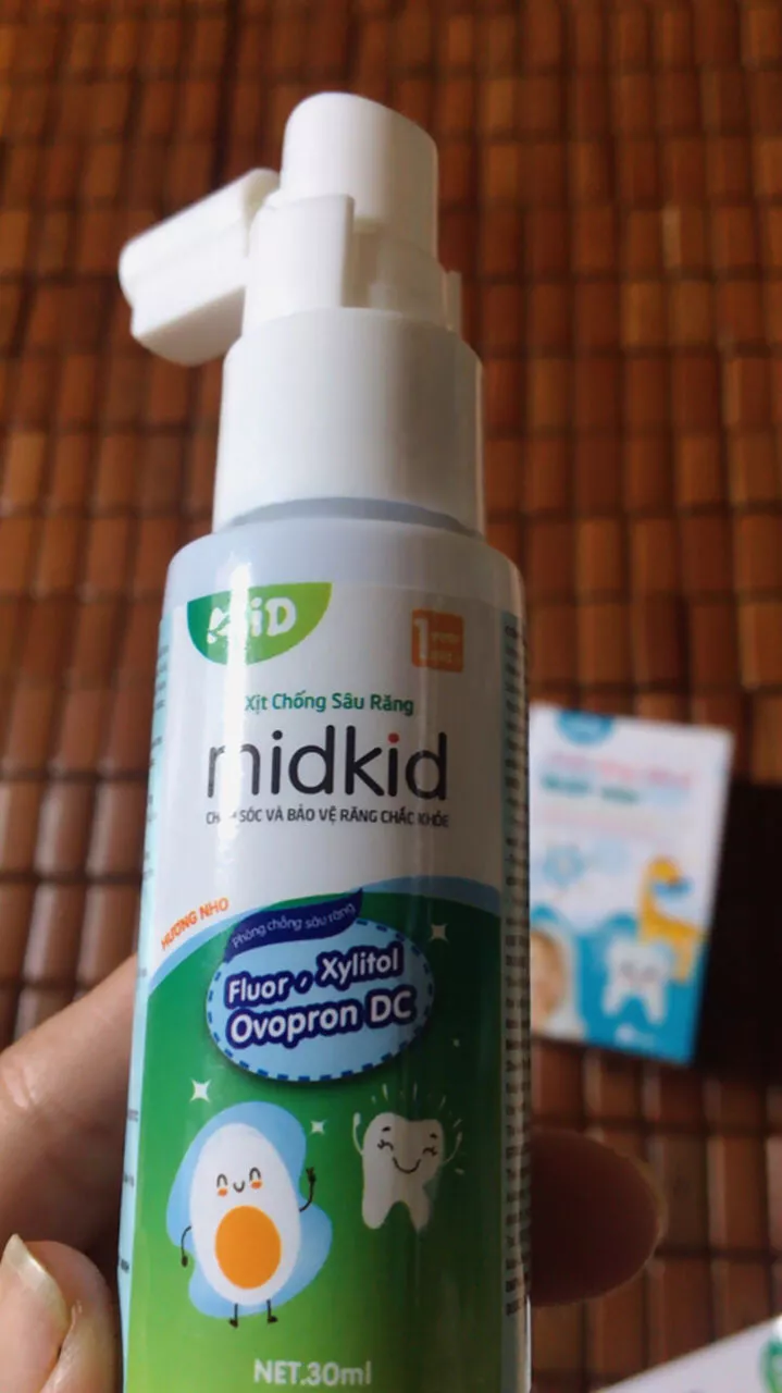 Xịt Chống Sâu Răng Midkid 30ml - Giải Pháp Diệt Khuẩn Bảo Vệ Răng Miệng Cho Bé Từ 1-6 Tuổi, Giảm Mảng Bám, Tái Tạo Men Răng