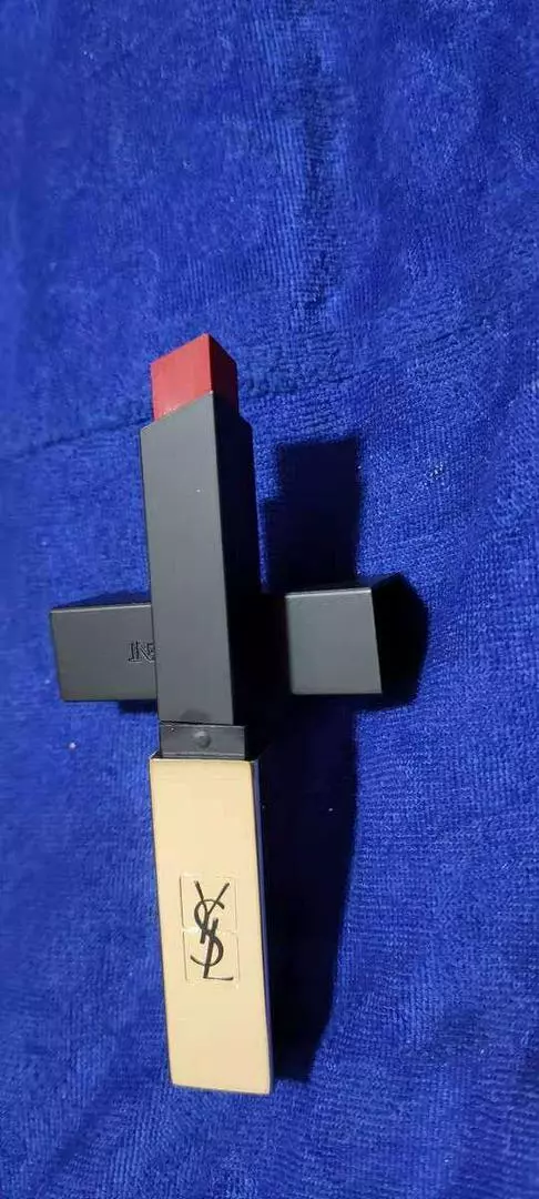 Son YSL Rouge Pur Couture The Slim 28 True Chili đỏ gạch - Son thỏi cao cấp, bền màu 7-8h, sắc đỏ gạch trendy, quyến rũ cho phái đẹp