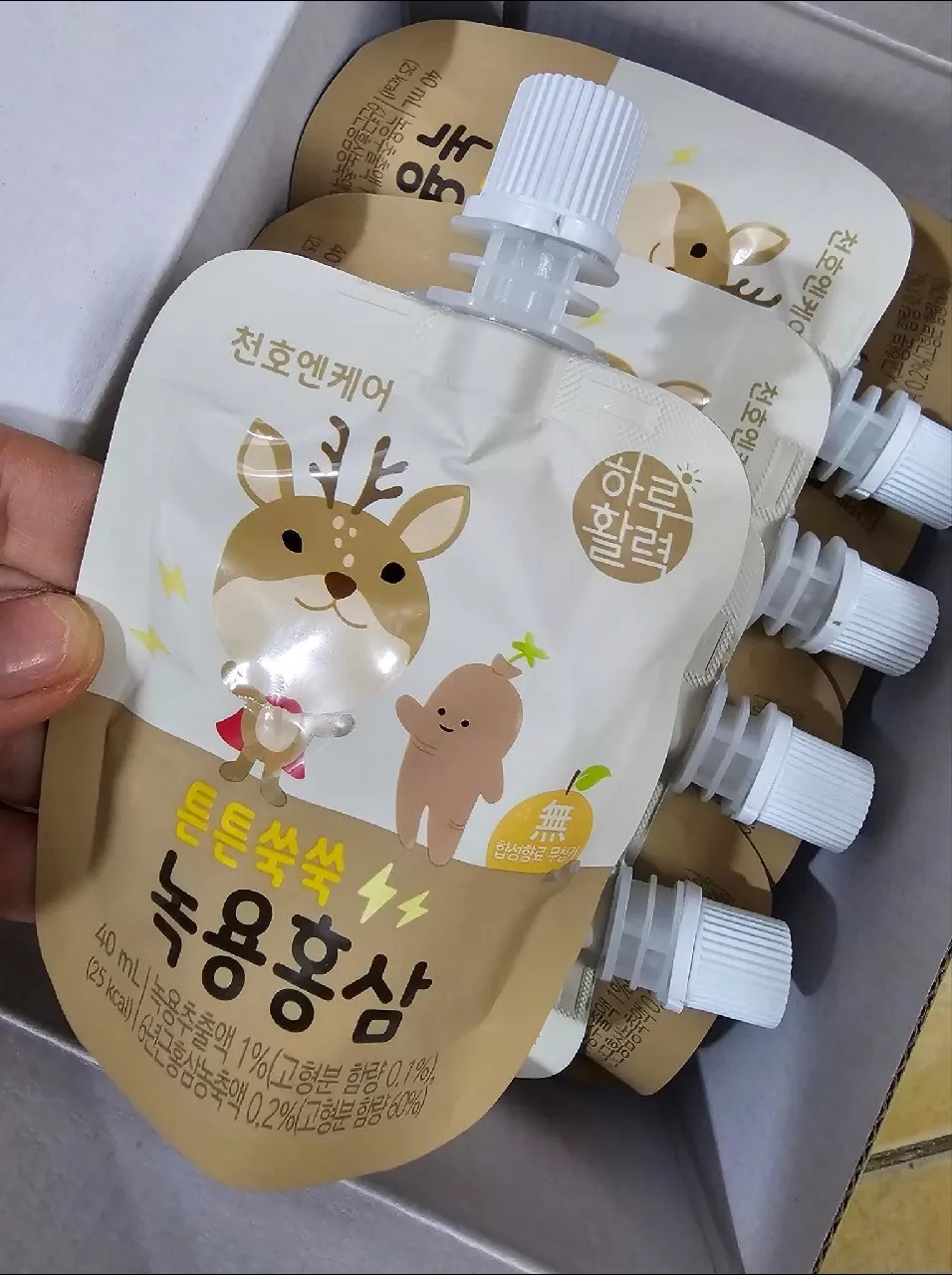 Nước Hồng Sâm Lộc Nhung Trẻ Em Chunho Ncare - Hỗ Trợ Tiêu Hóa, Tăng Đề Kháng, Phát Triển Chiều Cao, Dinh Dưỡng Cho Bé (Hộp 30 Gói)