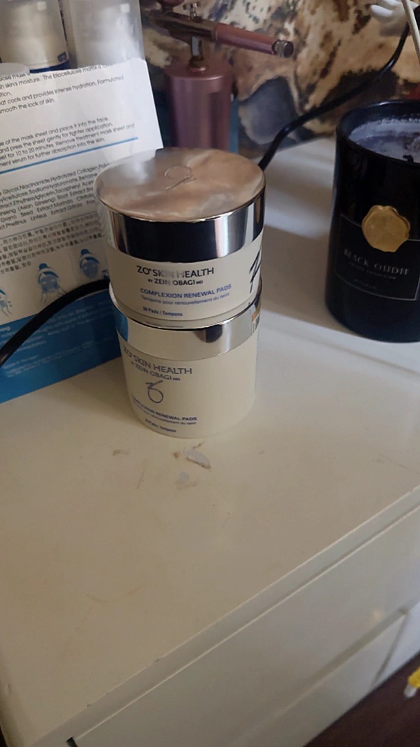 Tẩy Tế Bào Chết Zo Skin Health Complexion Renewal Pads - Miếng Tẩy Da Tiện Lợi, Giúp Da Thông Thoáng và Mịn Màng, 60 Miếng