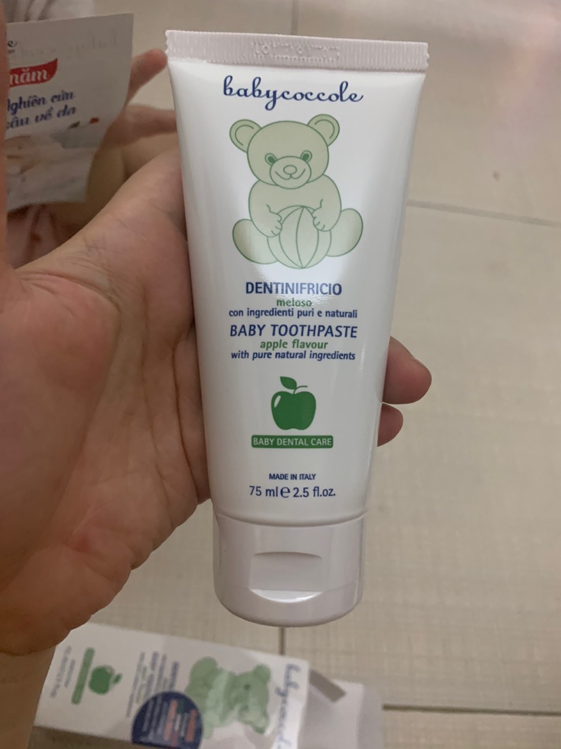 Kem Đánh Răng Babycoccole Hỗ Trợ Ngăn Ngừa Sâu Răng Cho Bé 12M+ - Hương Trái Cây Ngọt Ngào, An Toàn Khi Nuốt
