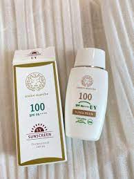 Kem Chống Nắng Cosme Marche Sunscreen UV 100 SPF 100 PA++++ - Ngăn Tia UV, Dưỡng Ẩm, Không Bết Dính, Lớp Bảo Vệ Da Tối Ưu 50ml