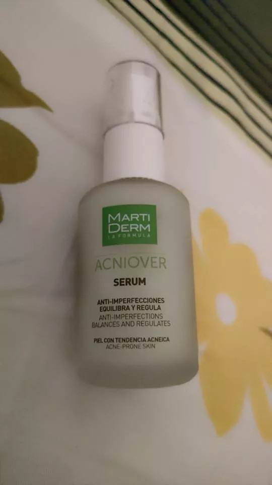 Tinh Chất Martiderm Acniover 30ml - Giảm Mụn, Kiểm Soát Nhờn, Dành Cho Da Dầu & Nhạy Cảm, Chứa Niacinamide & Prebiotics