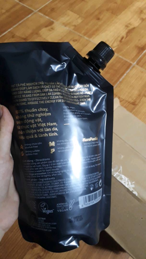Tẩy Da Chết Cocoon Dak Lak Coffee Body Polish 200ml - Giúp Làm Sạch Da, Mịn Màng, Dưỡng Ẩm Từ Hạt Cà Phê Ca Cao Chính Hãng